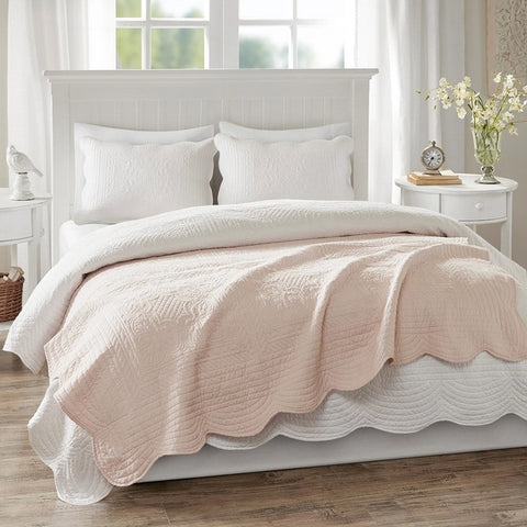 Quilted Scallope Edge Blanket Blush