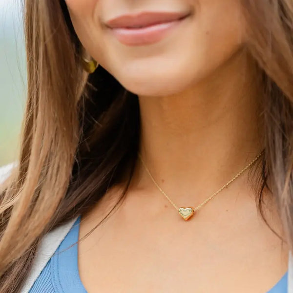 Small Simple Heart Necklace Gold