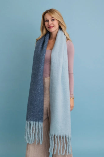 Cozy Two Tone Tassel Scarf Blue